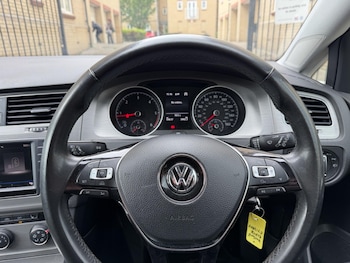 Used Volkswagen Golf 2017 for sale - 78319530: Photo