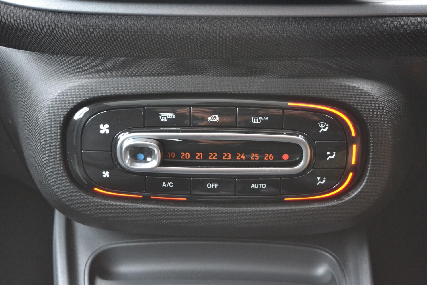 Used smart fortwo 2017 for sale - 78204021: Photo 15