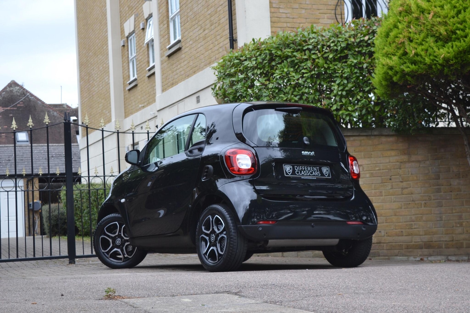 Used smart fortwo 2017 for sale - 78204021: Photo 2