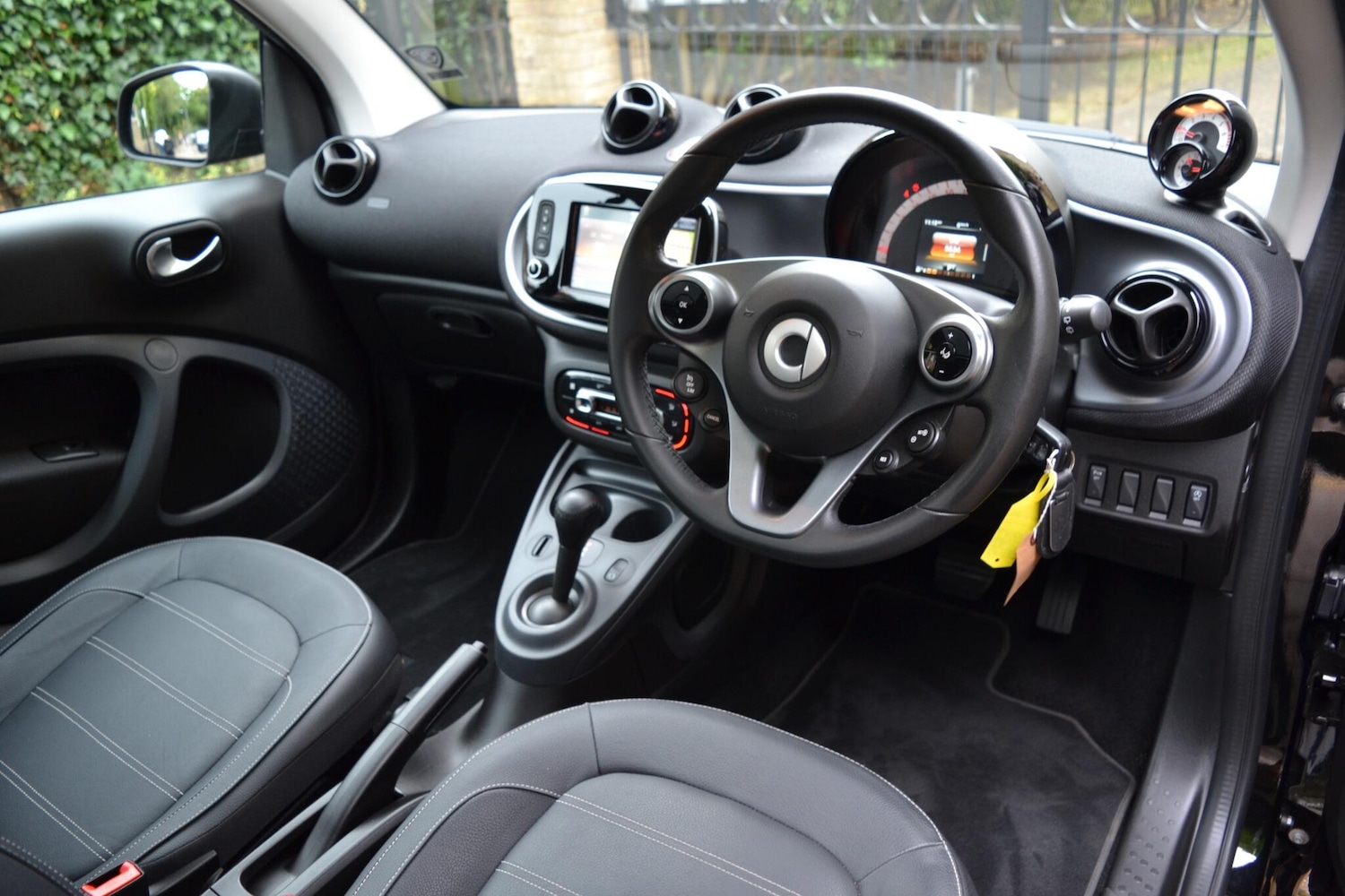 Used smart fortwo 2017 for sale - 78204021: Photo 4