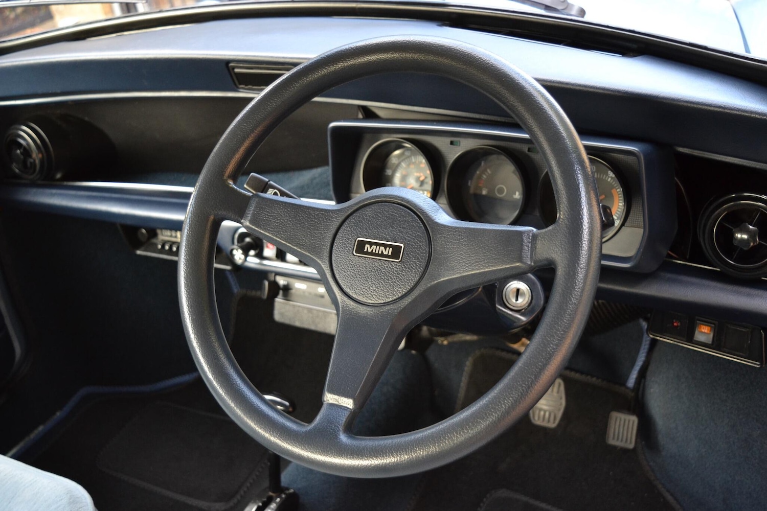 Used Austin Mini for sale - 76633763: Photo 12