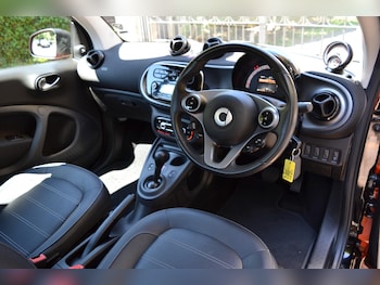 Used smart fortwo 2016 for sale - 78958109: Photo