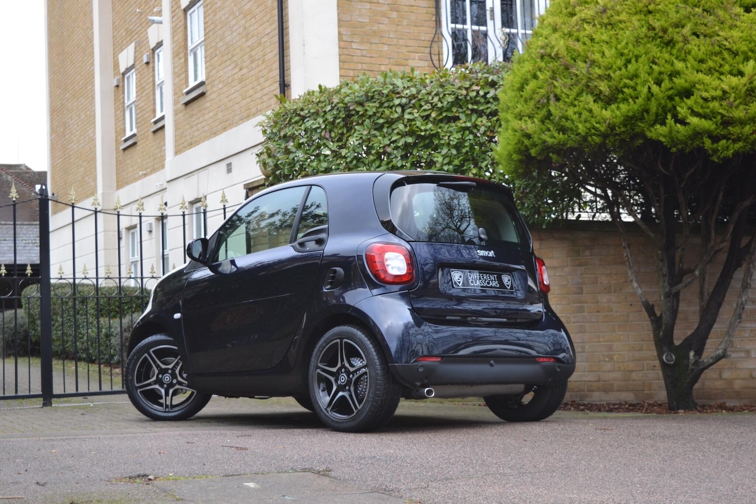 Used smart fortwo 2019 for sale - 76992717: Photo 2