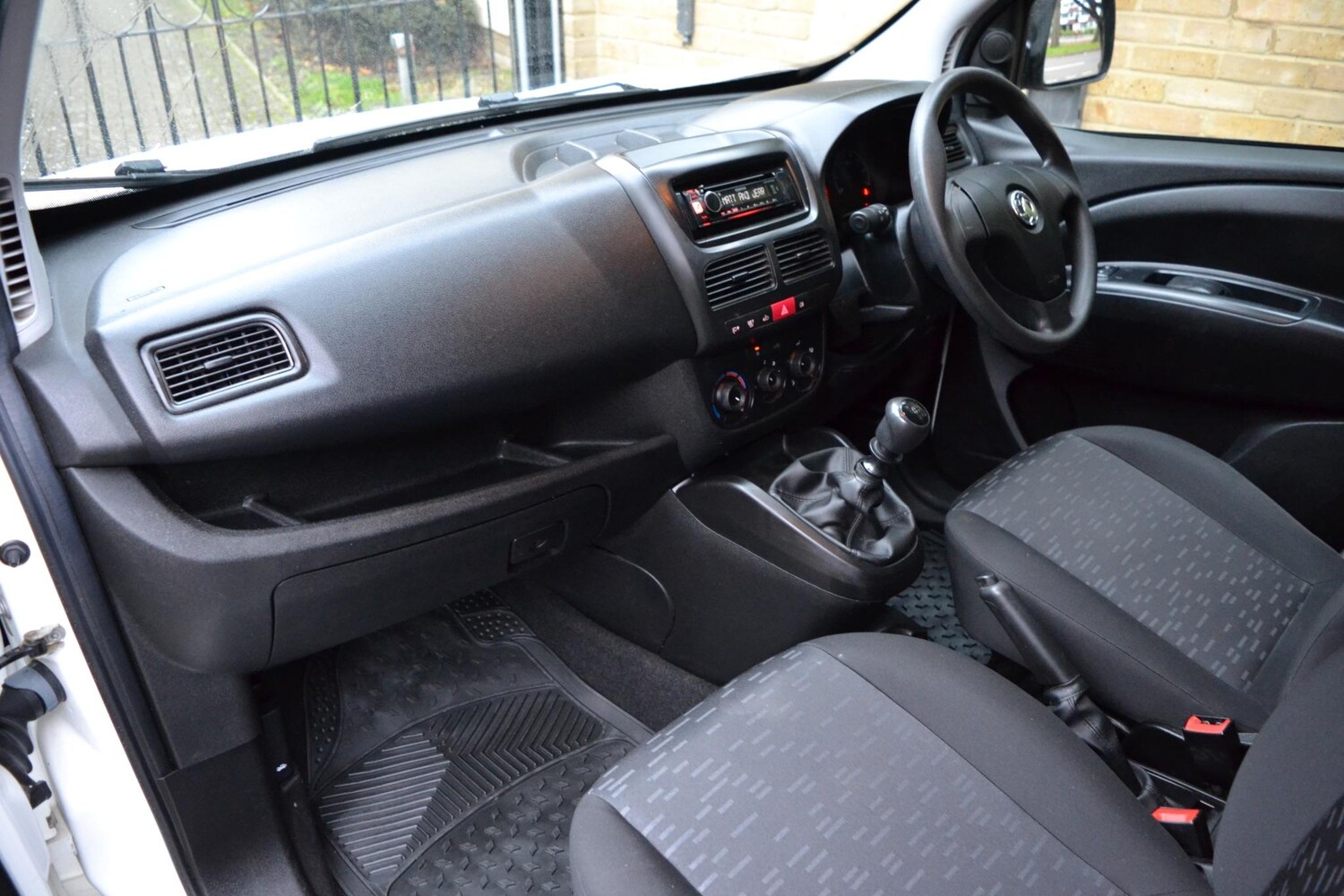 Used Vauxhall Combo 2017 for sale - 76377315: Photo 32