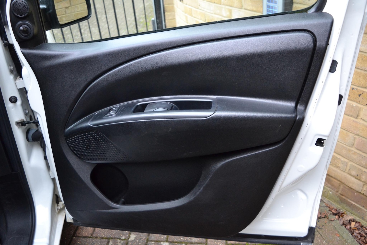 Used Vauxhall Combo 2017 for sale - 76377315: Photo 54