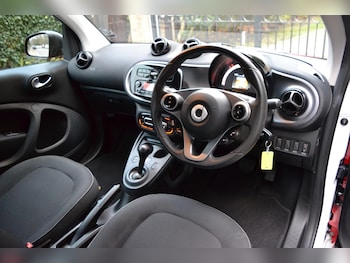 Used smart fortwo 2016 for sale - 77155958: Photo