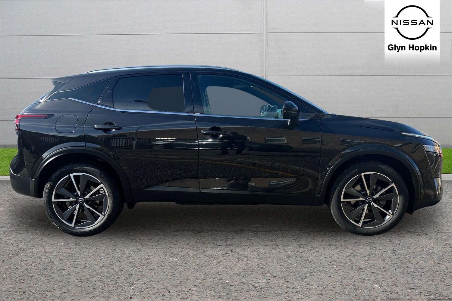 Used Nissan Qashqai 2023 for sale - 76095915: Photo 2