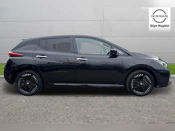 Used Nissan Leaf 2022 for sale - 76130531: Photo 2