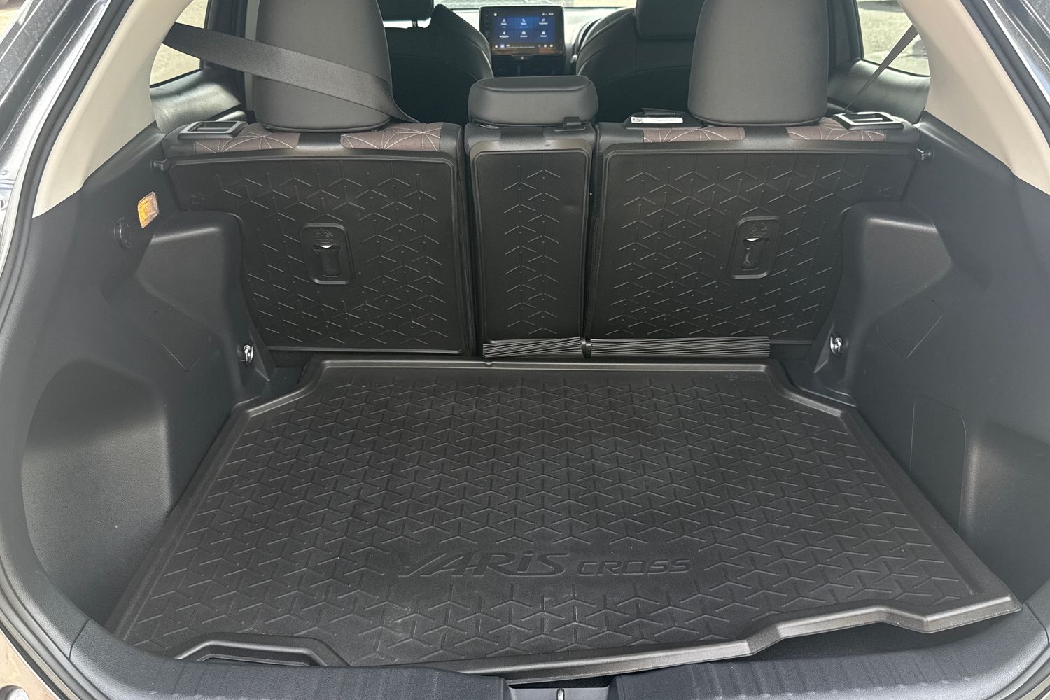 Used Toyota Yaris Cross 2023 for sale - 77648164: Photo 24