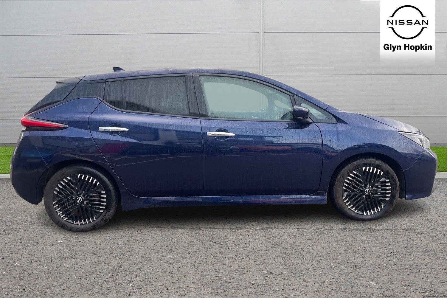 2023 Nissan Leaf 110kW Tekna 39kWh 5dr Auto Hatchback Electric Automatic - Picture 2 of 24