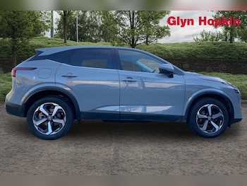 Used Nissan Qashqai 2023 for sale - 77010268: Photo