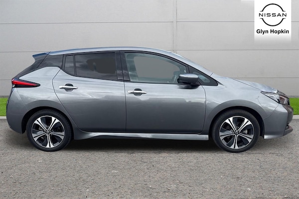 Used Nissan Leaf 2021 for sale - 76229318: Photo 2