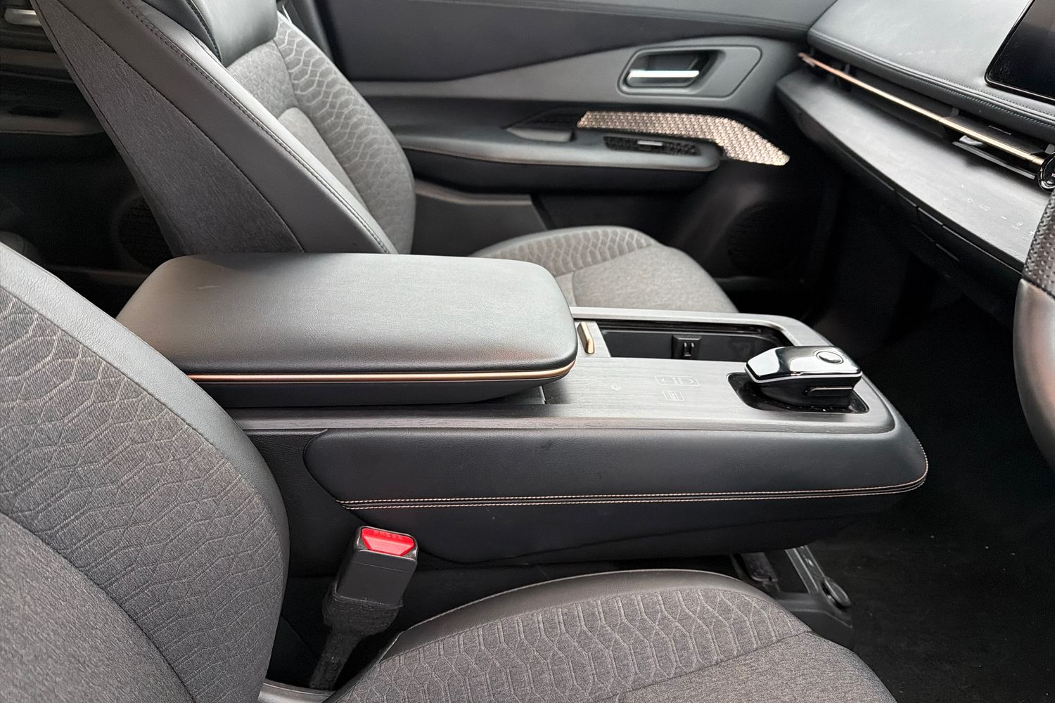 Used Nissan ARIYA 2024 for sale - 77316083: Photo 39