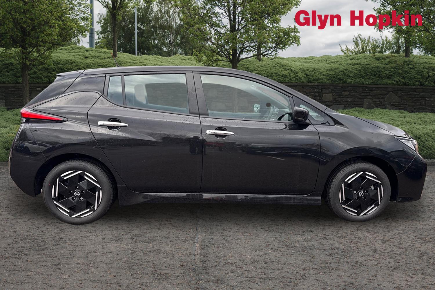 Used Nissan Leaf 2022 for sale - 77095342: Photo 2