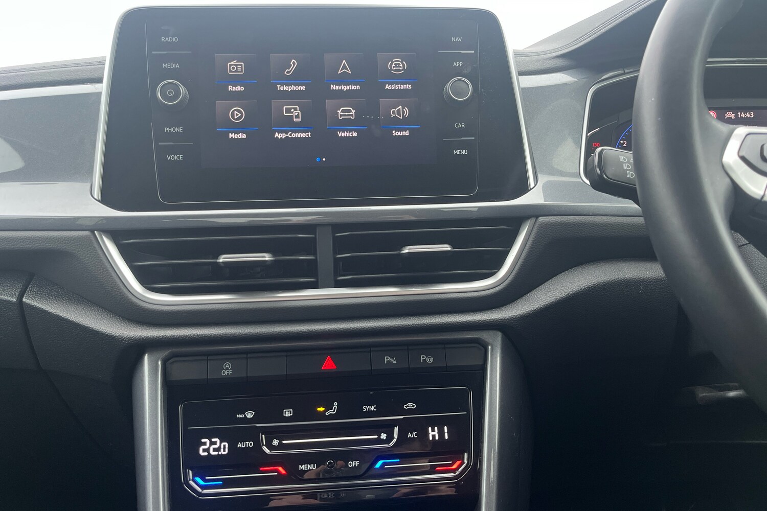 Used Volkswagen T-Roc 2022 for sale - 76674030: Photo 9