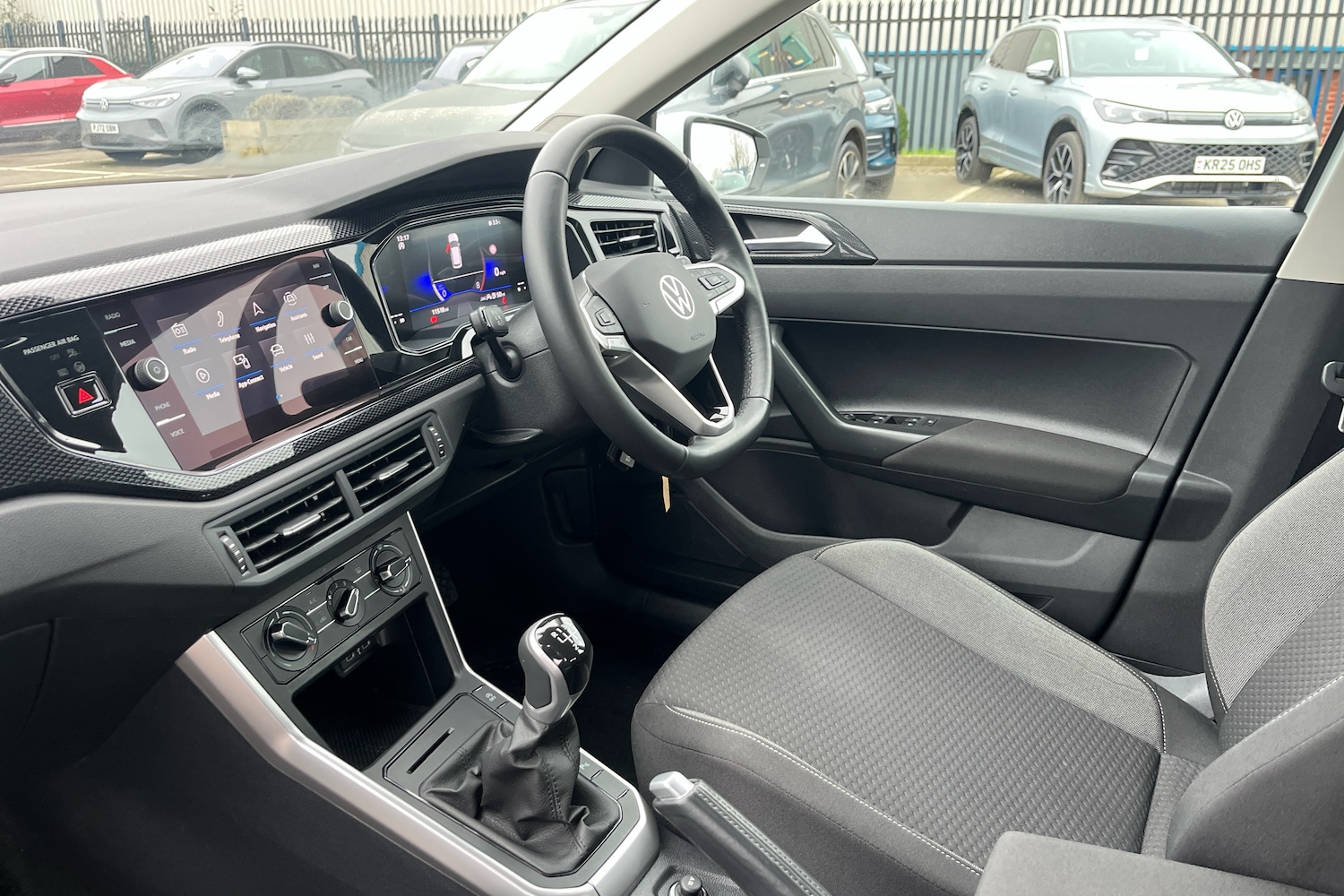 Used Volkswagen Polo 2024 for sale - 77634474: Photo 2