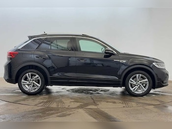 Used Volkswagen T-Roc 2025 for sale - 77927078: Photo