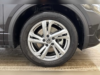 Used Volkswagen T-Roc 2025 for sale - 77927078: Photo