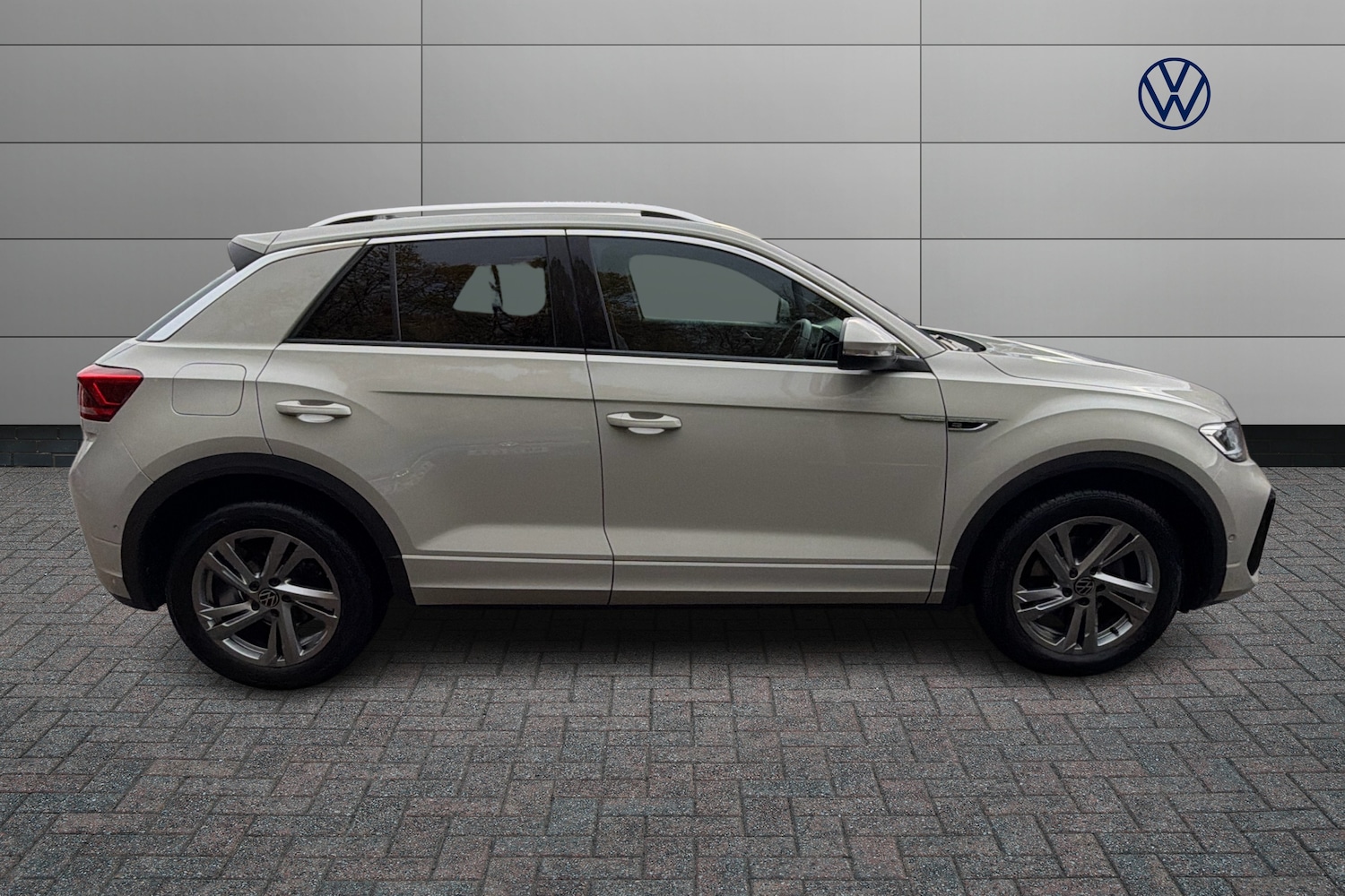 Used Volkswagen T-Roc 2022 for sale - 77218367: Photo 4
