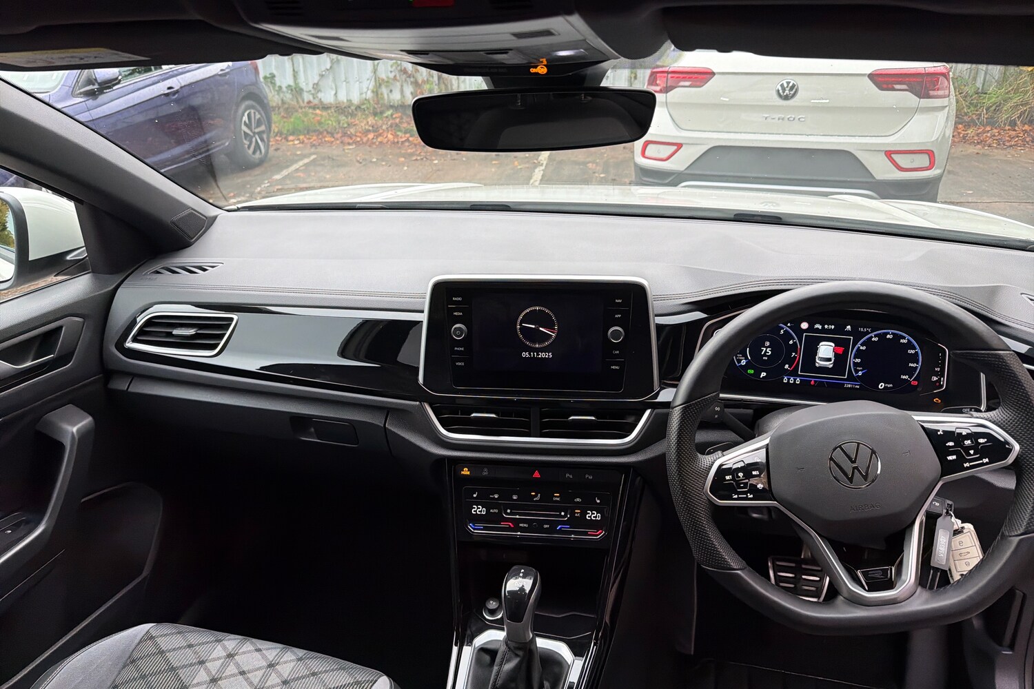 Used Volkswagen T-Roc 2022 for sale - 77218367: Photo 8