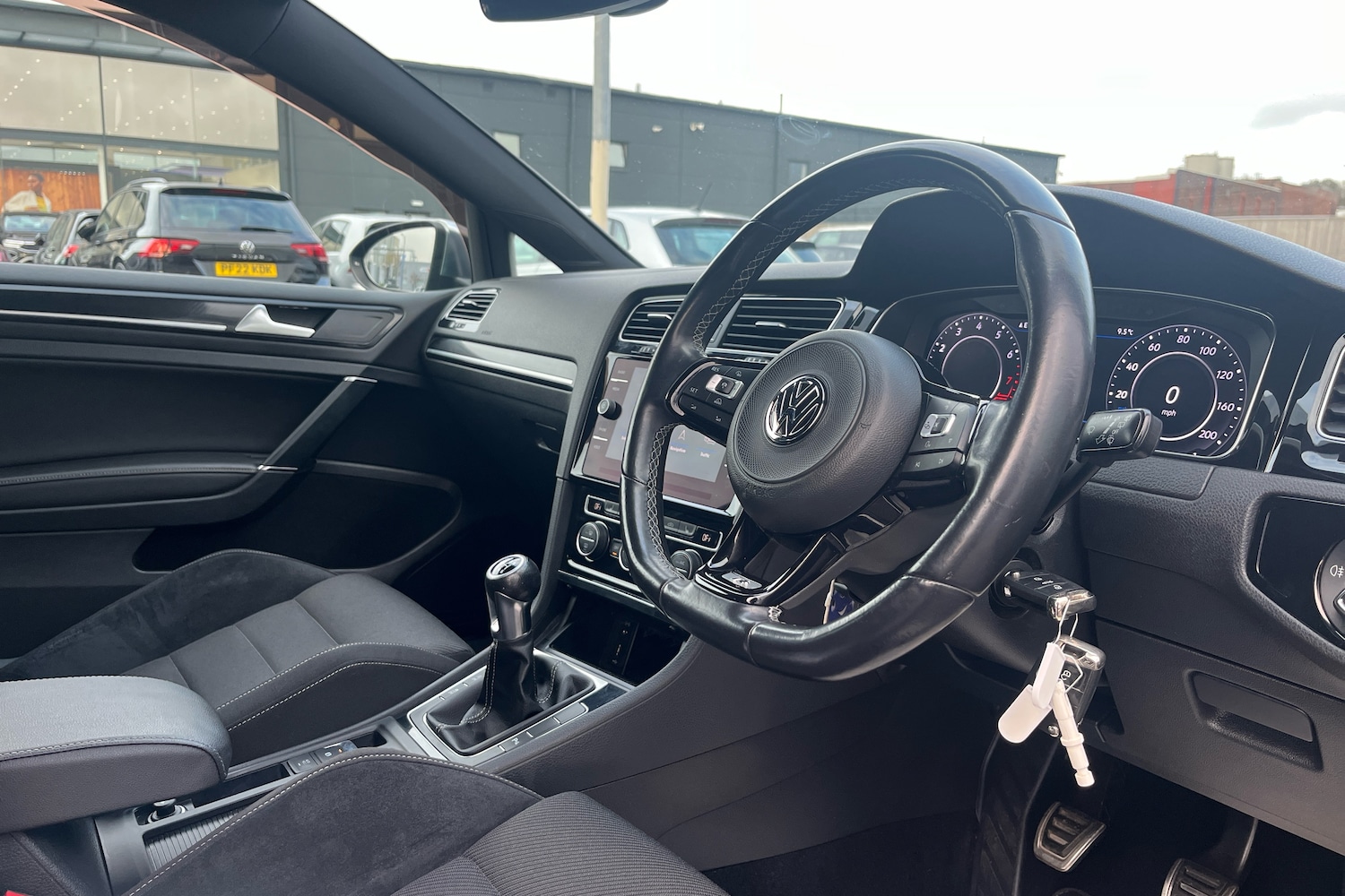 Used Volkswagen Golf 2018 for sale - 76673503: Photo 6