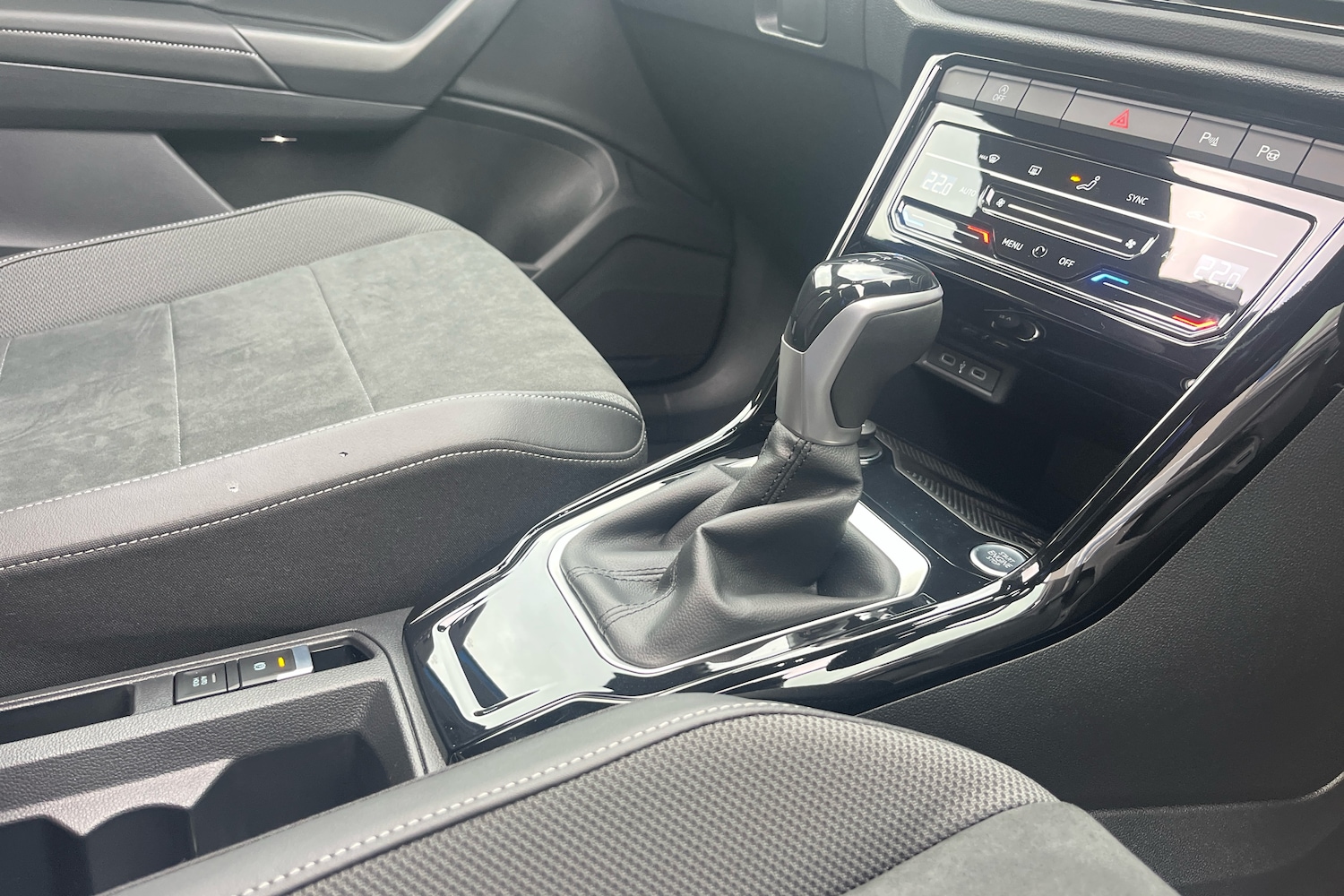 Used Volkswagen T-Roc 2025 for sale - 77968346: Photo 10