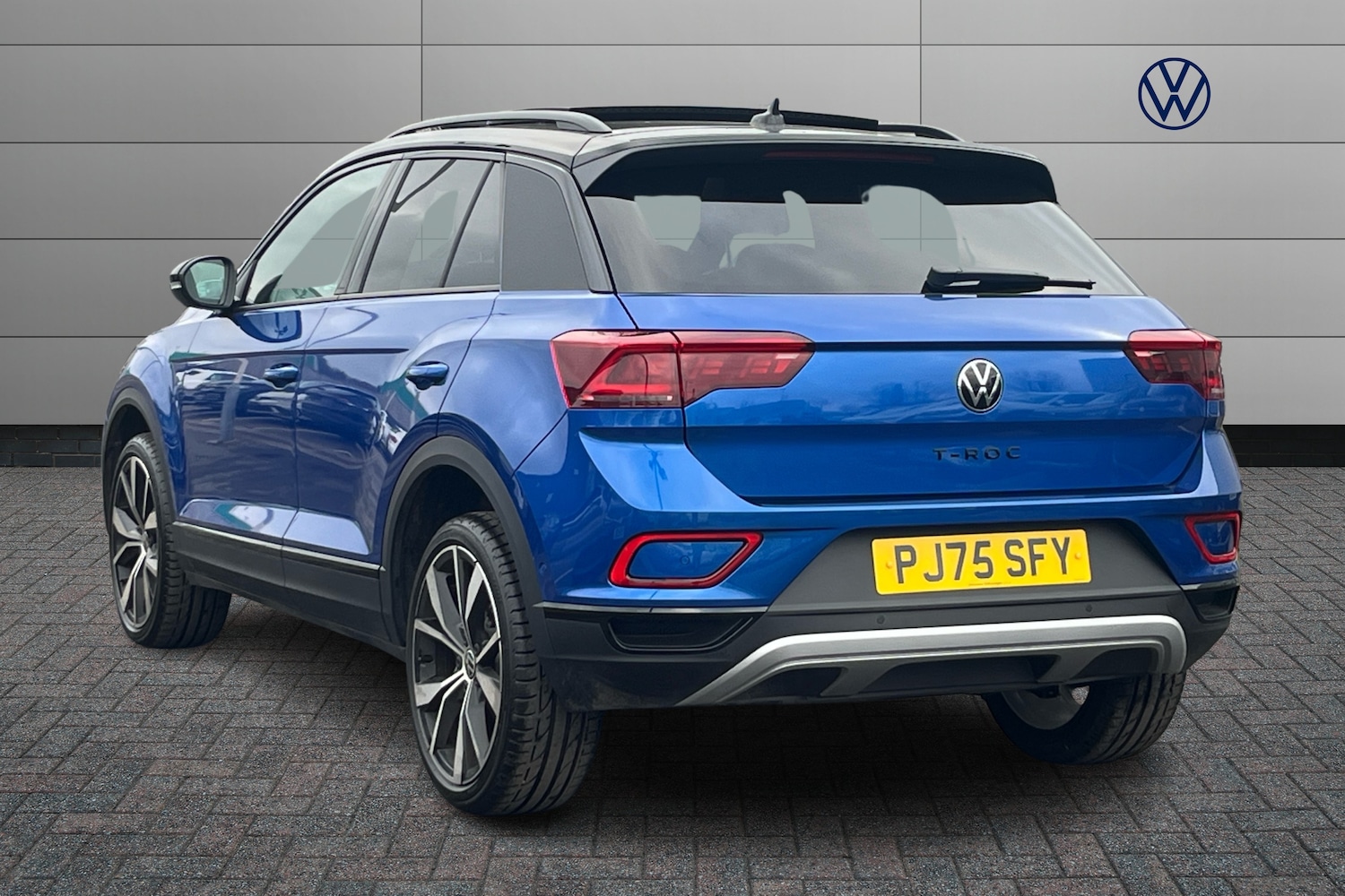 Used Volkswagen T-Roc 2025 for sale - 77968346: Photo 3