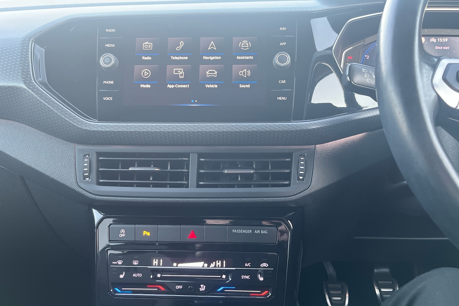 Used Volkswagen T-Cross 2022 for sale - 76675245: Photo 9