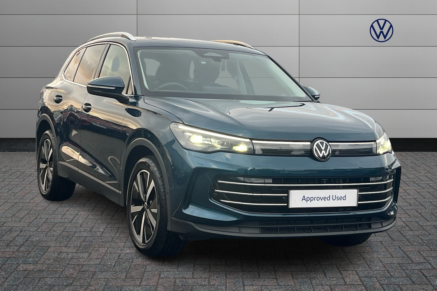 Used Volkswagen Tiguan 2024 for sale - 76678139: Photo 1