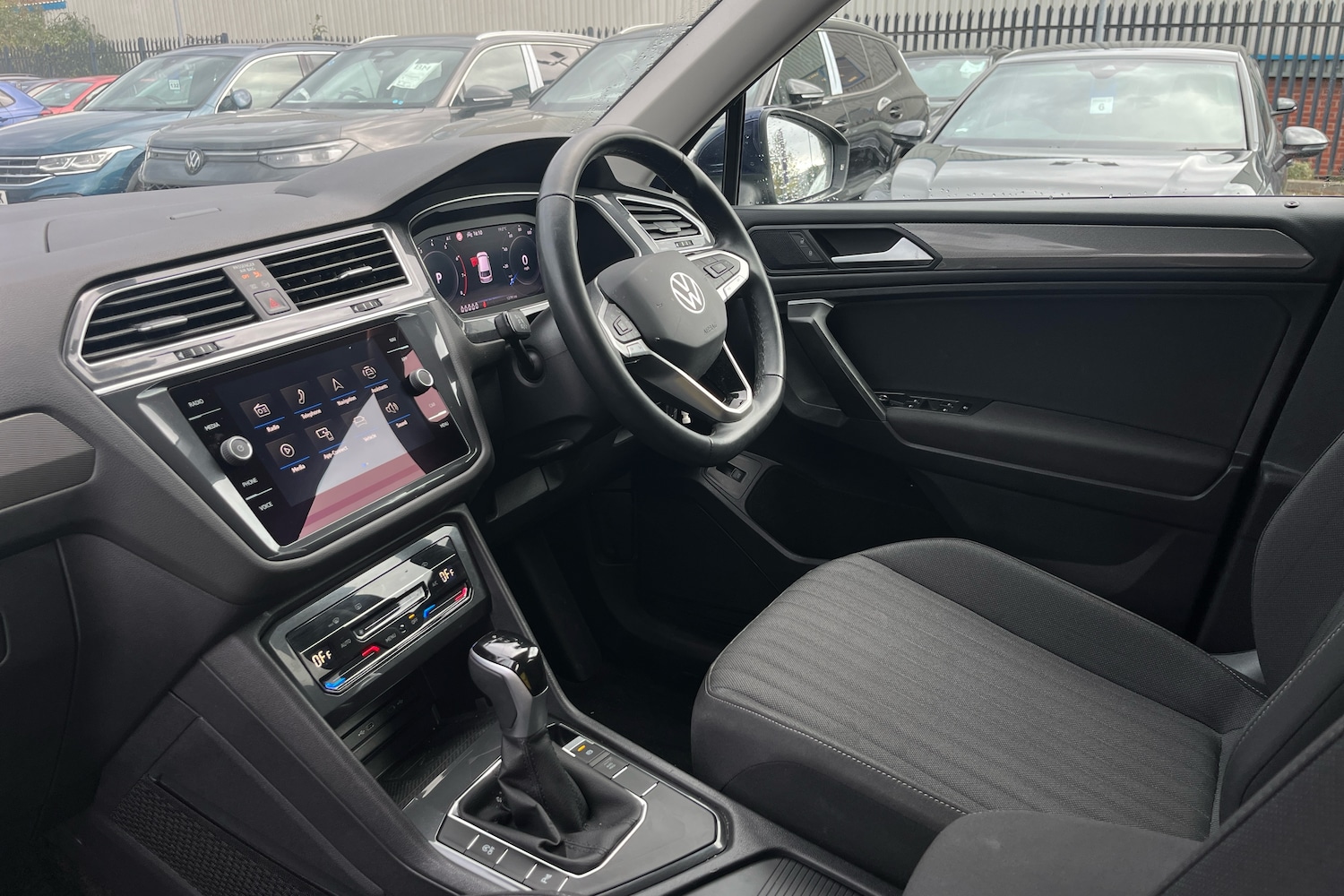 Used Volkswagen Tiguan Allspace 2024 for sale - 76841795: Photo 2