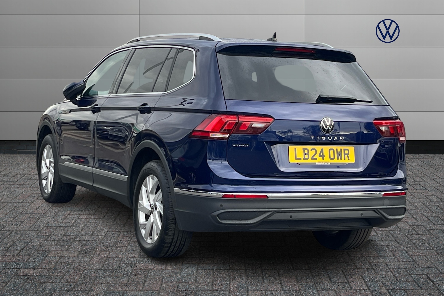 Used Volkswagen Tiguan Allspace 2024 for sale - 76841795: Photo 3
