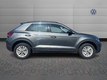 Used Volkswagen T-Roc 2024 for sale - 78493765: Photo