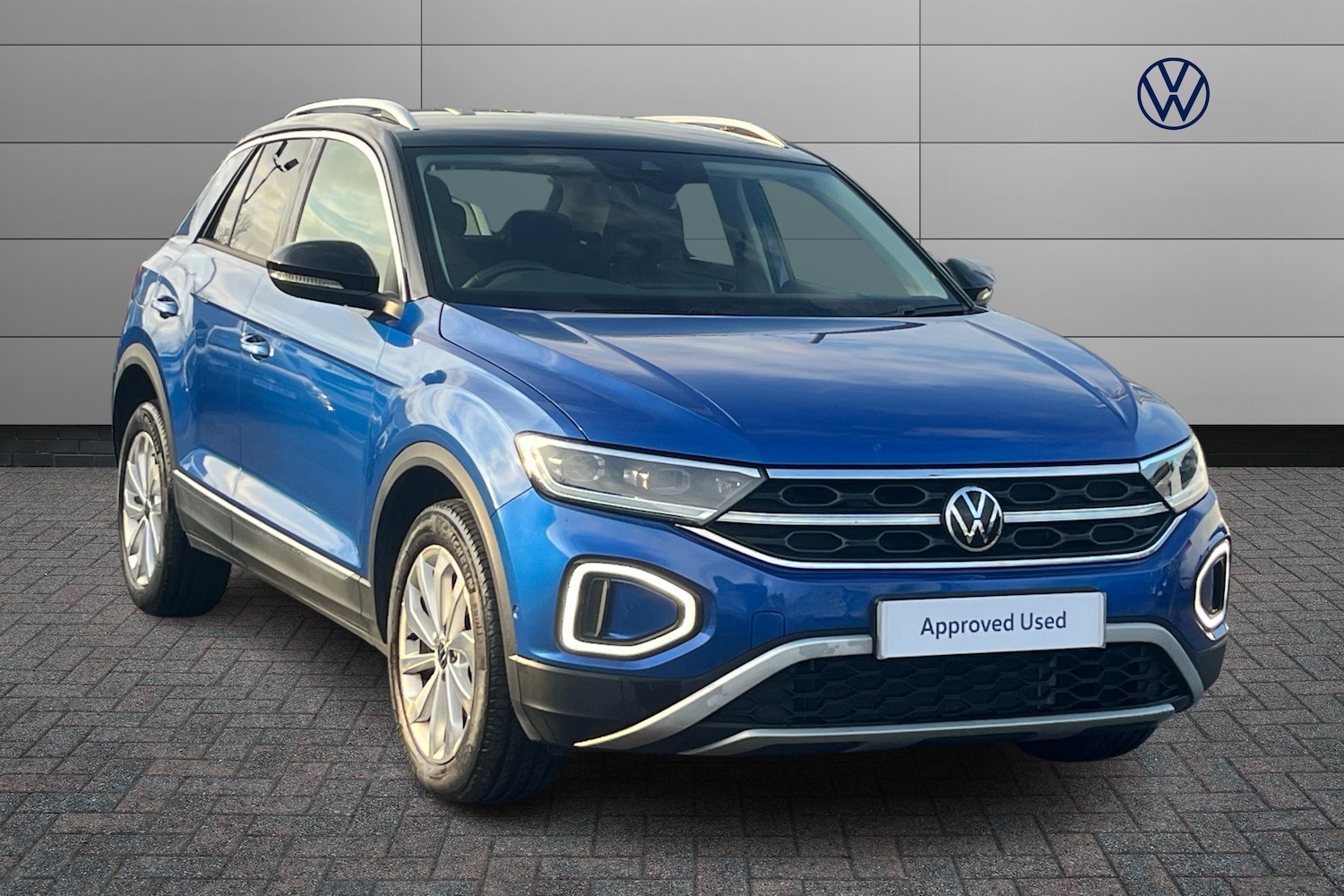 Used Volkswagen T-Roc 2022 for sale - 76674674: Photo 1