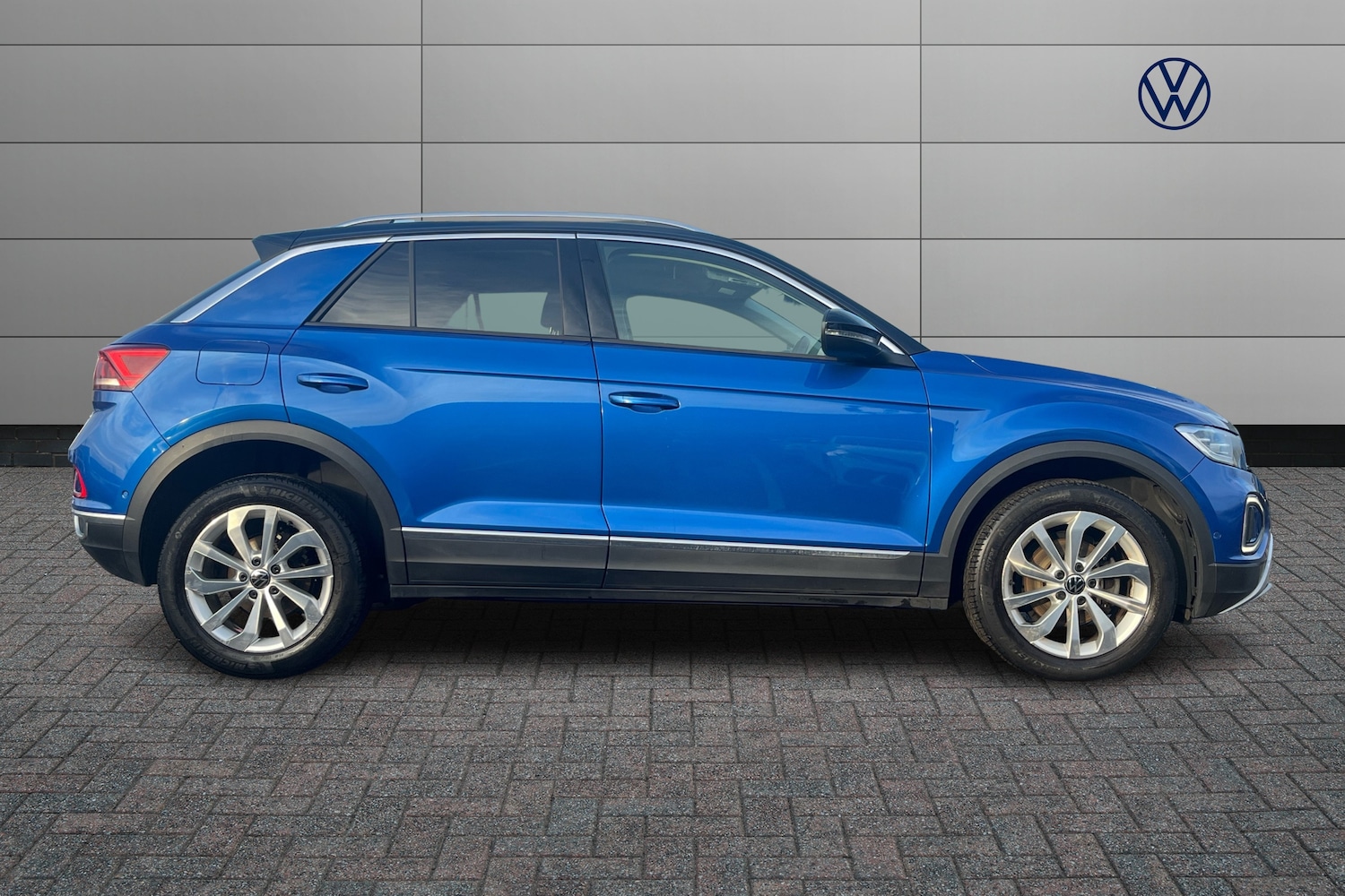 Used Volkswagen T-Roc 2022 for sale - 76674674: Photo 4