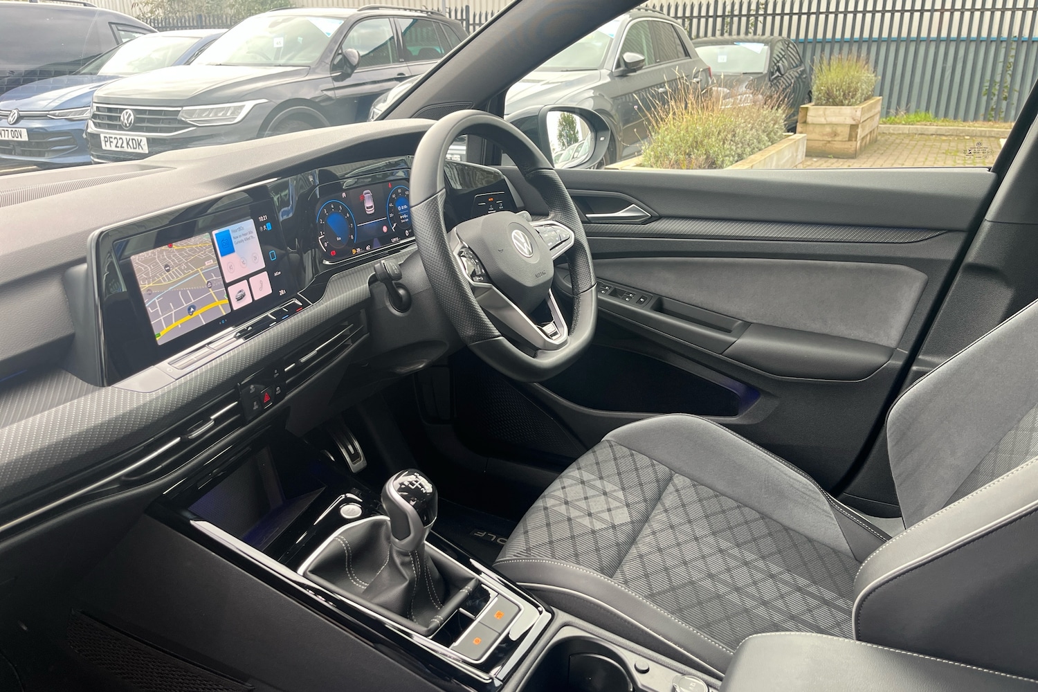 Used Volkswagen Golf 2022 for sale - 76977586: Photo 2