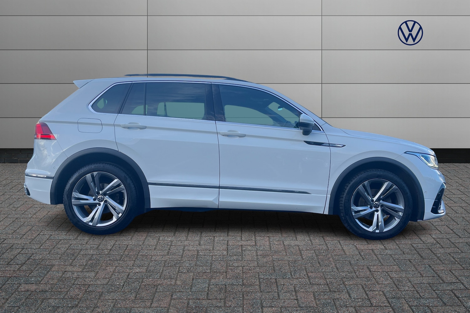 Used Volkswagen Tiguan 2023 for sale - 76676227: Photo 4