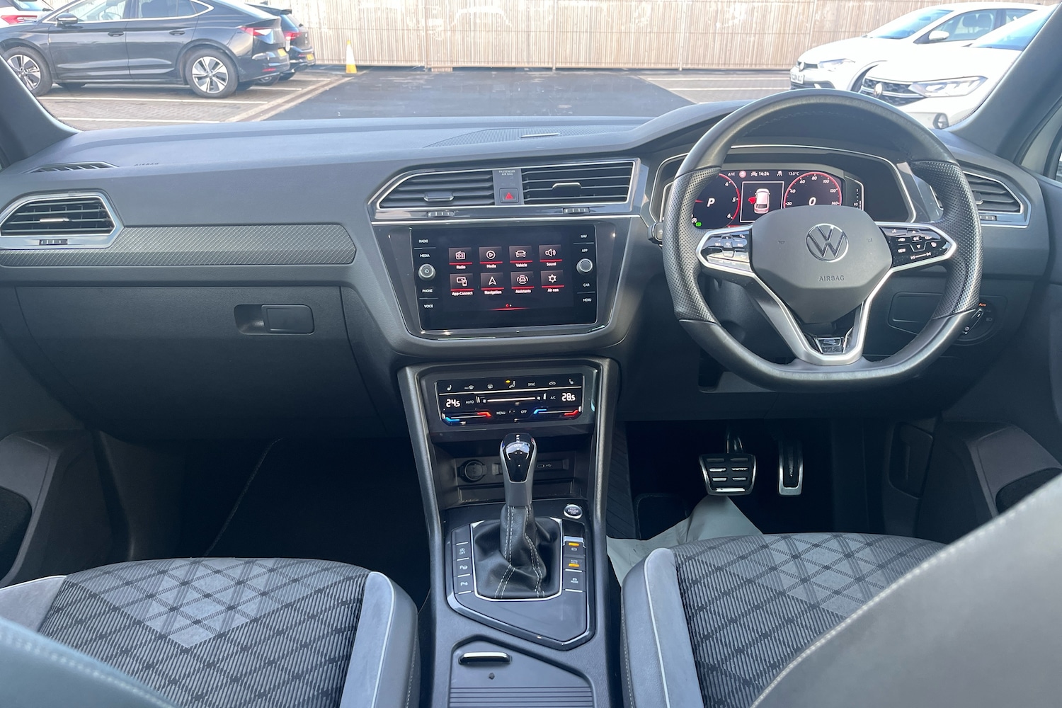 Used Volkswagen Tiguan 2023 for sale - 76676227: Photo 8