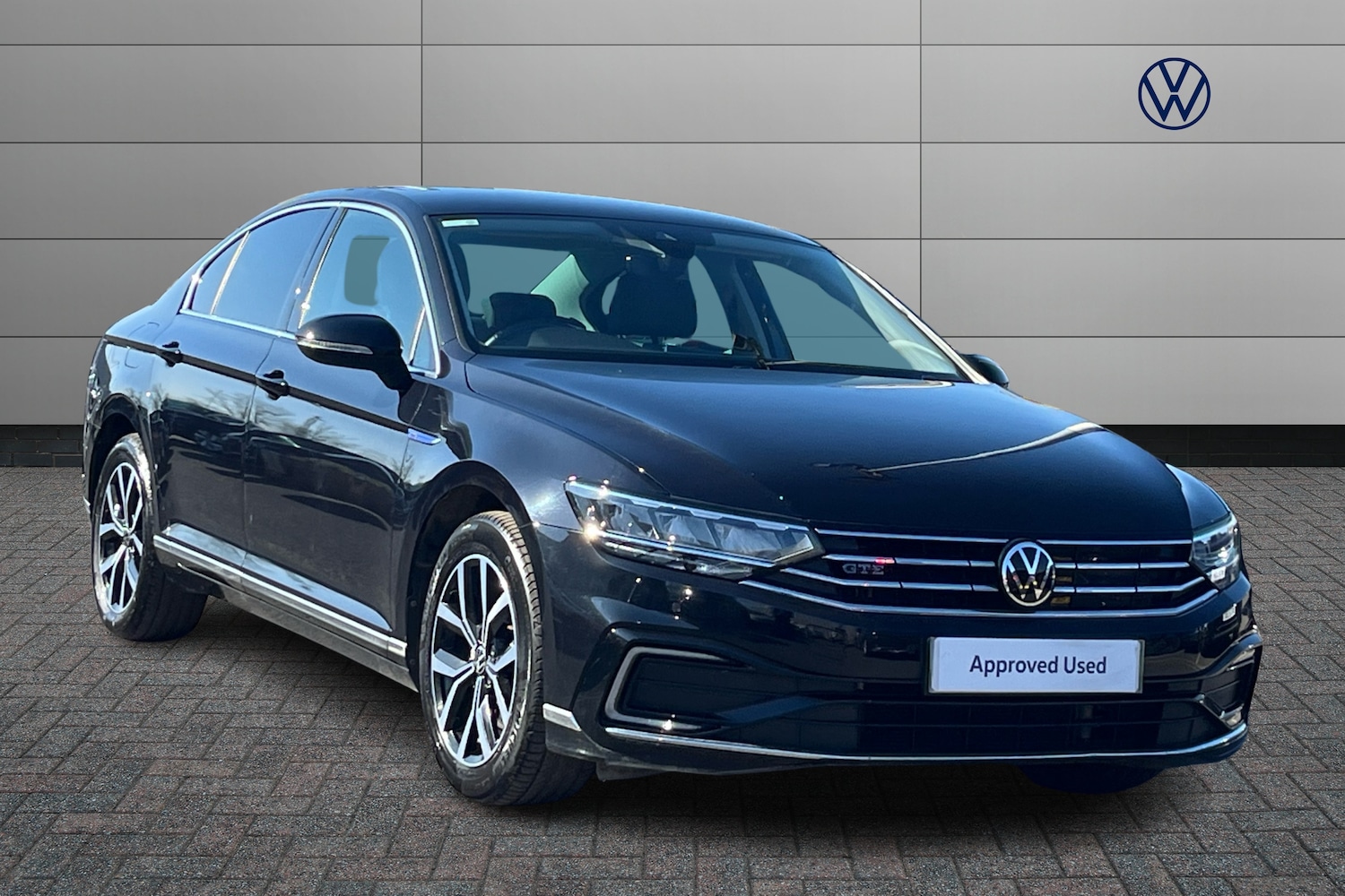 Used Volkswagen Passat 2021 for sale - 76681008: Photo 1