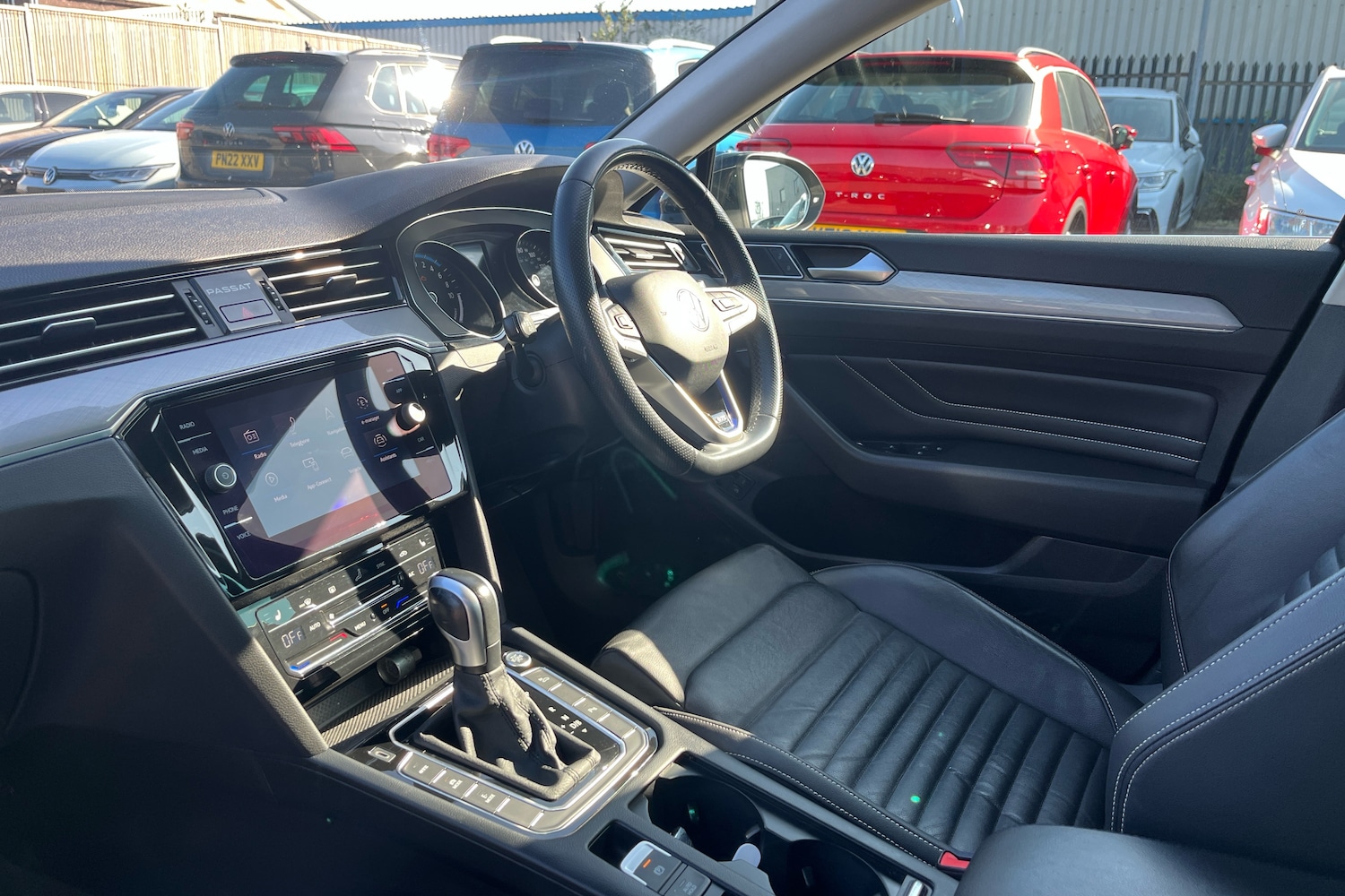 Used Volkswagen Passat 2021 for sale - 76681008: Photo 2