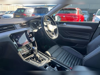 Used Volkswagen Passat 2021 for sale - 76681008: Photo