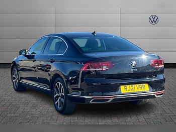 Used Volkswagen Passat 2021 for sale - 76681008: Photo