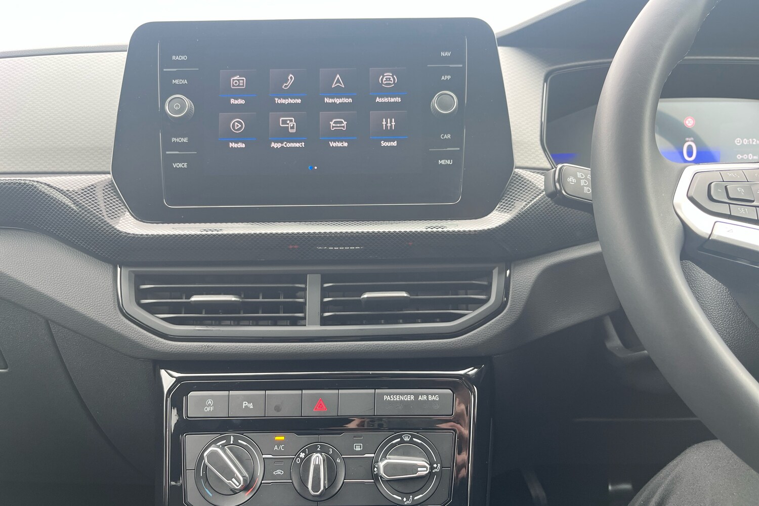 Used Volkswagen T-Cross 2025 for sale - 76679617: Photo 9