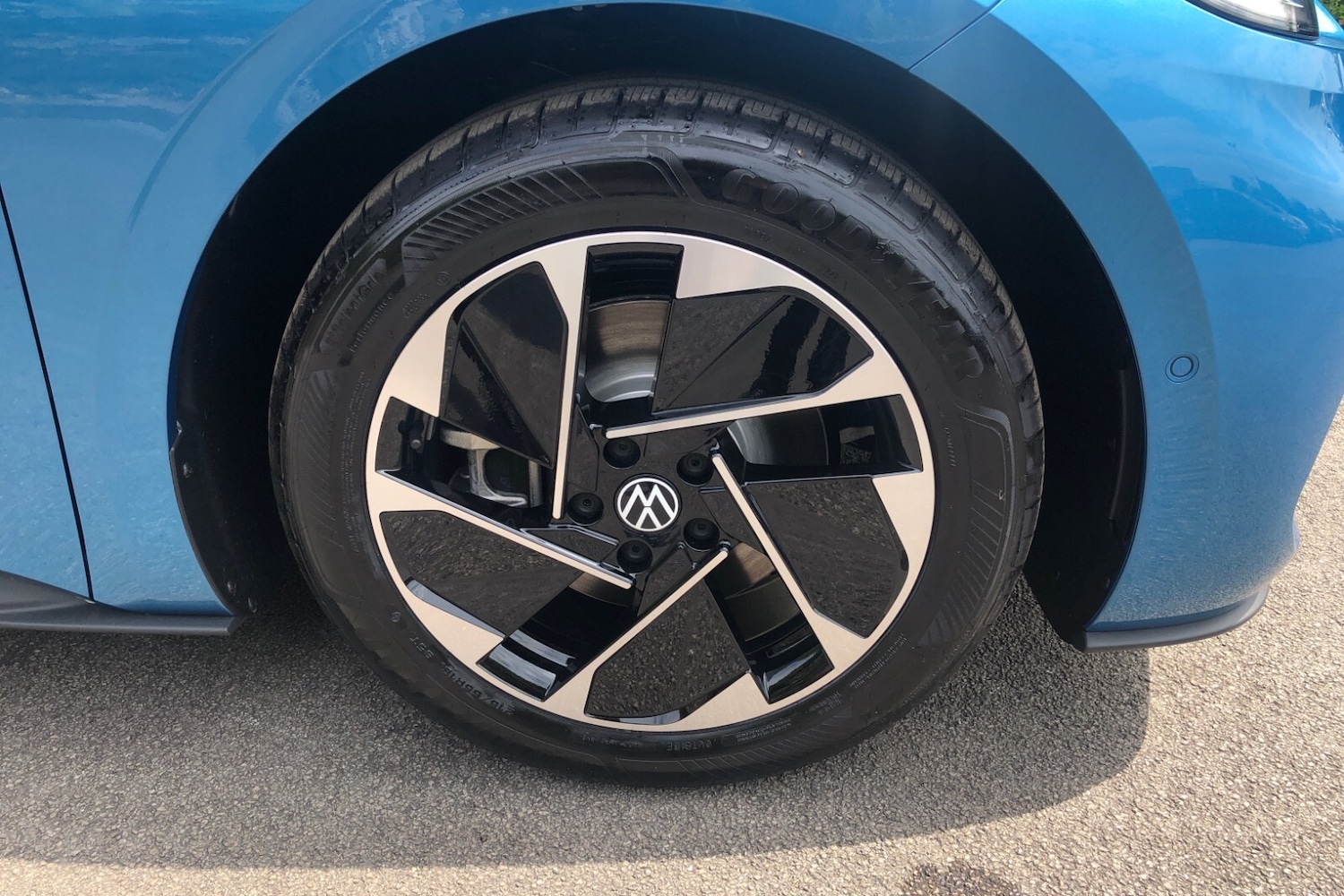 Used Volkswagen ID.3 2025 for sale - 78074566: Photo 5