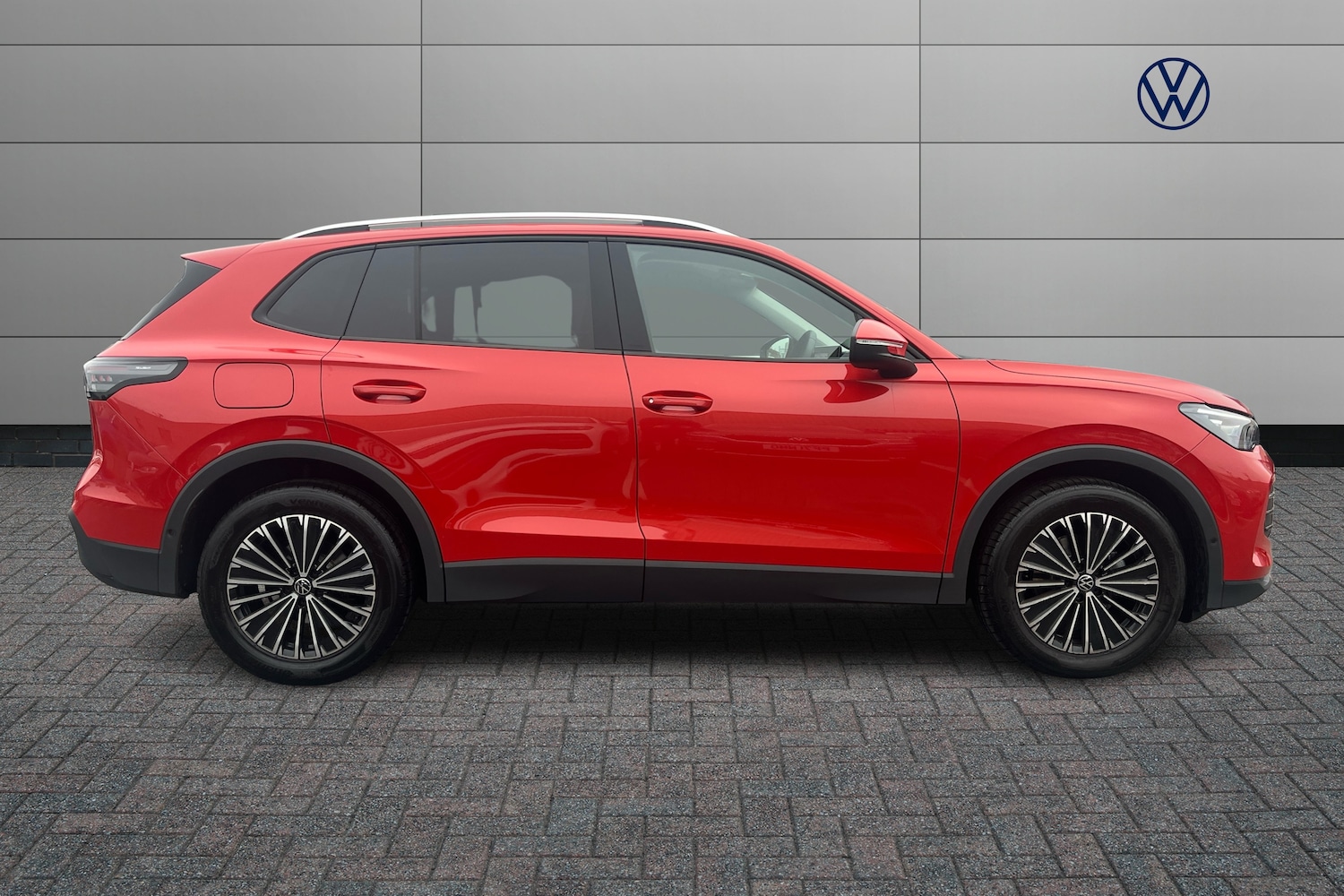 Used Volkswagen Tiguan 2025 for sale - 76679552: Photo 4