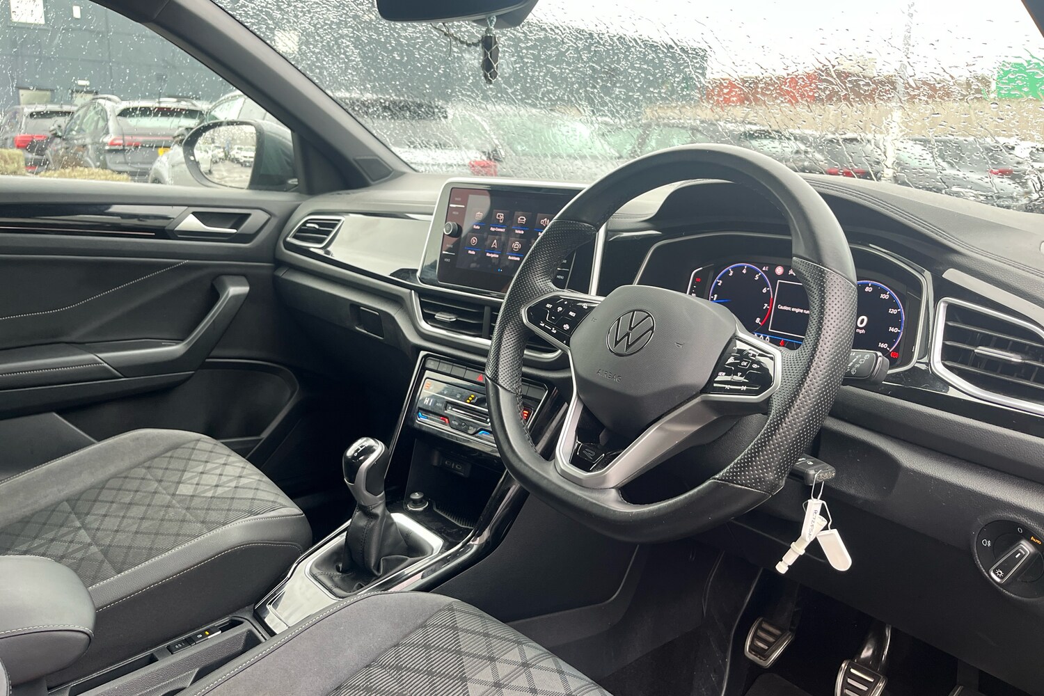 Used Volkswagen T-Roc 2023 for sale - 77505784: Photo 6