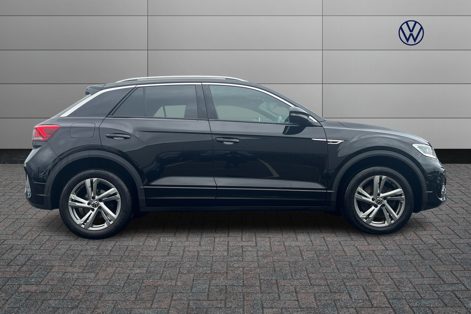 Used Volkswagen T-Roc 2022 for sale - 77972307: Photo 4