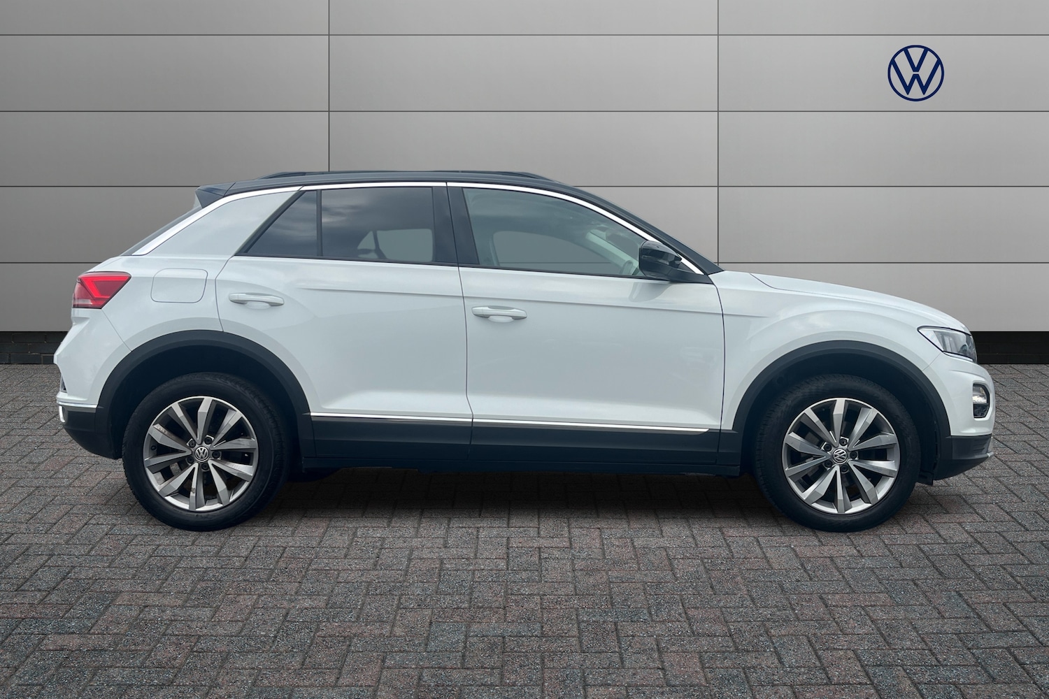 Used Volkswagen T-Roc 2019 for sale - 76673845: Photo 4