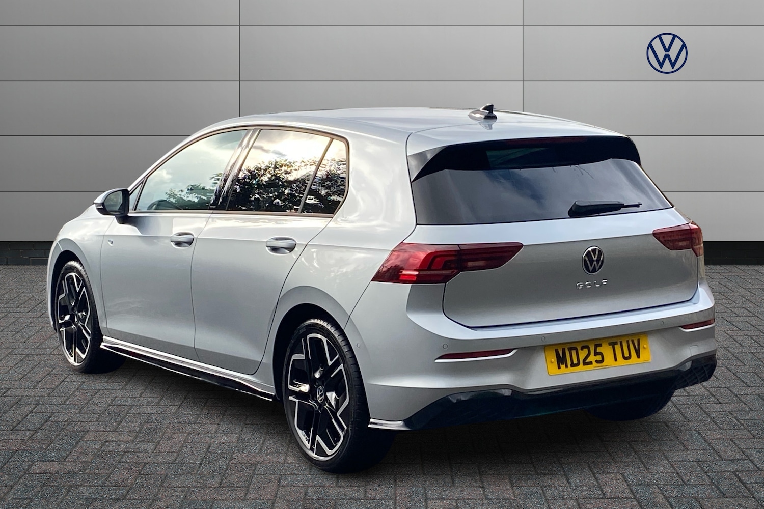 Used Volkswagen Golf 2025 for sale - 76678955: Photo 3