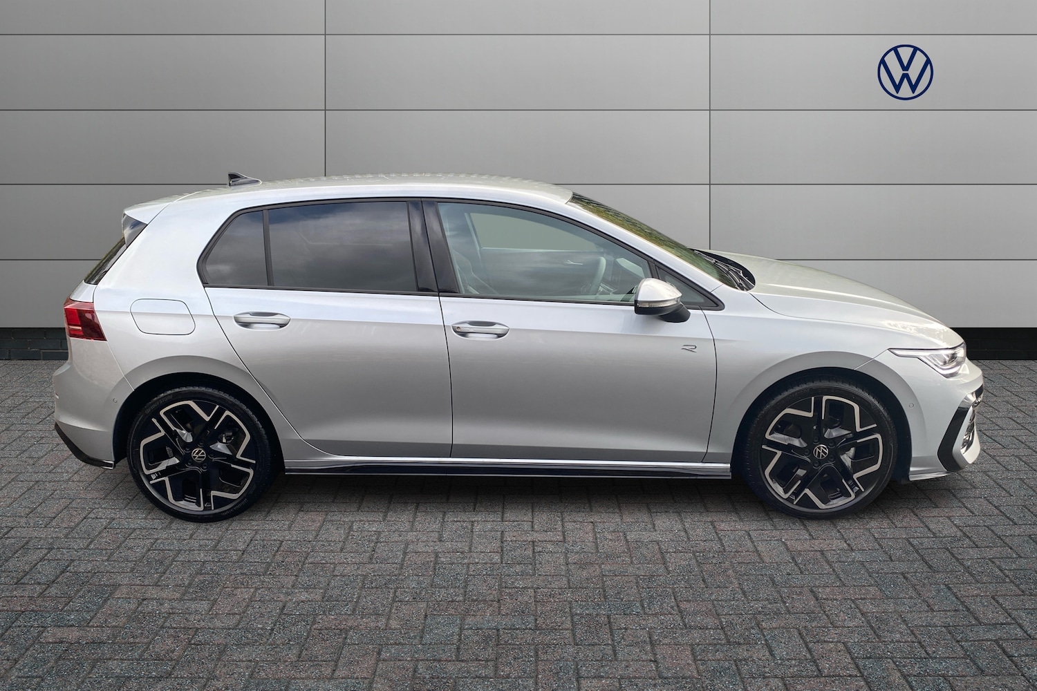 Used Volkswagen Golf 2025 for sale - 76678955: Photo 4