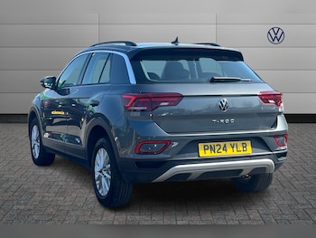 Used Volkswagen T-Roc 2024 for sale - 78431616: Photo
